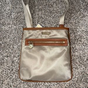 Michael kors crossbody bag.